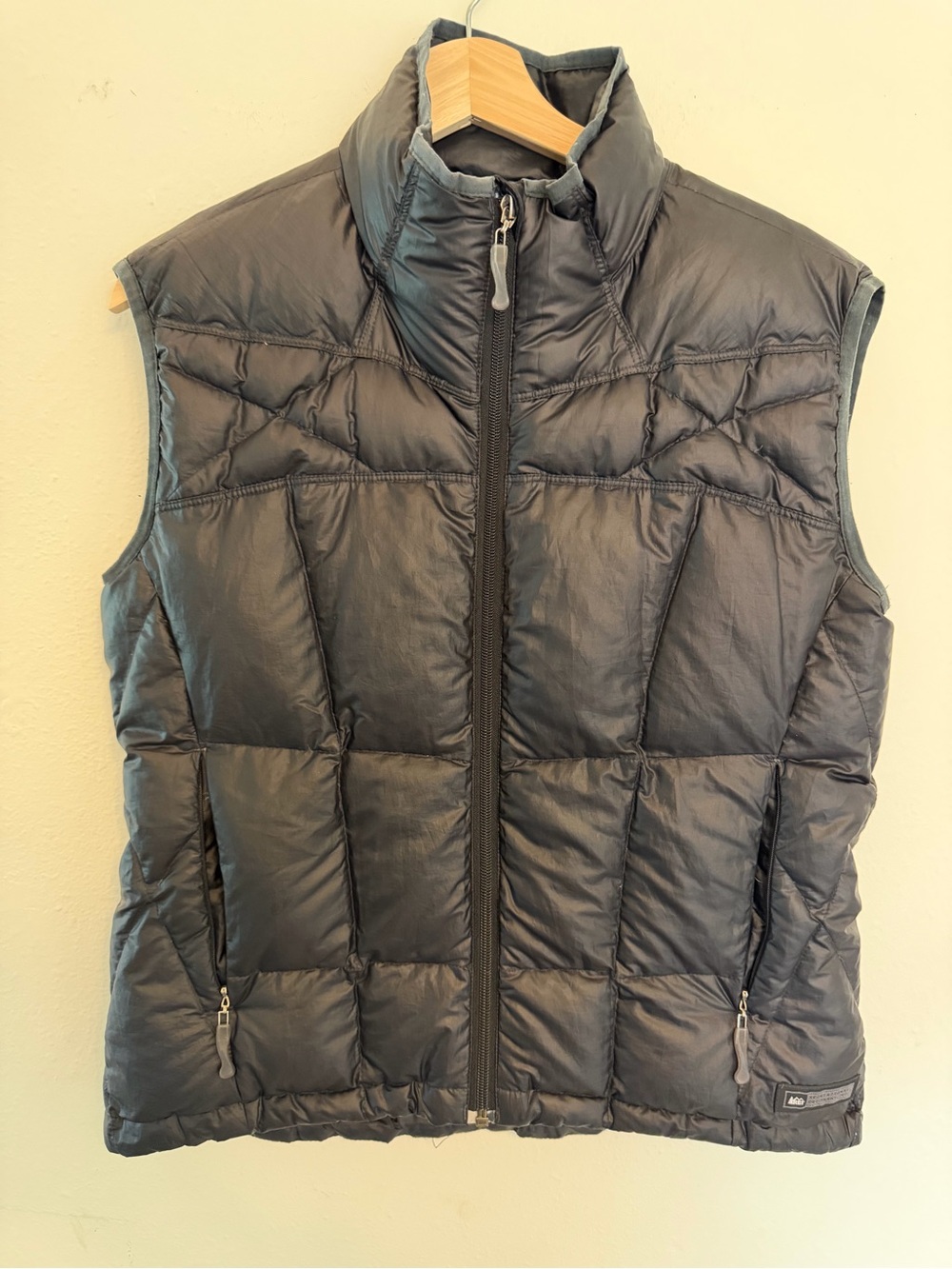REI Men's Black Quilted Puffer Vest